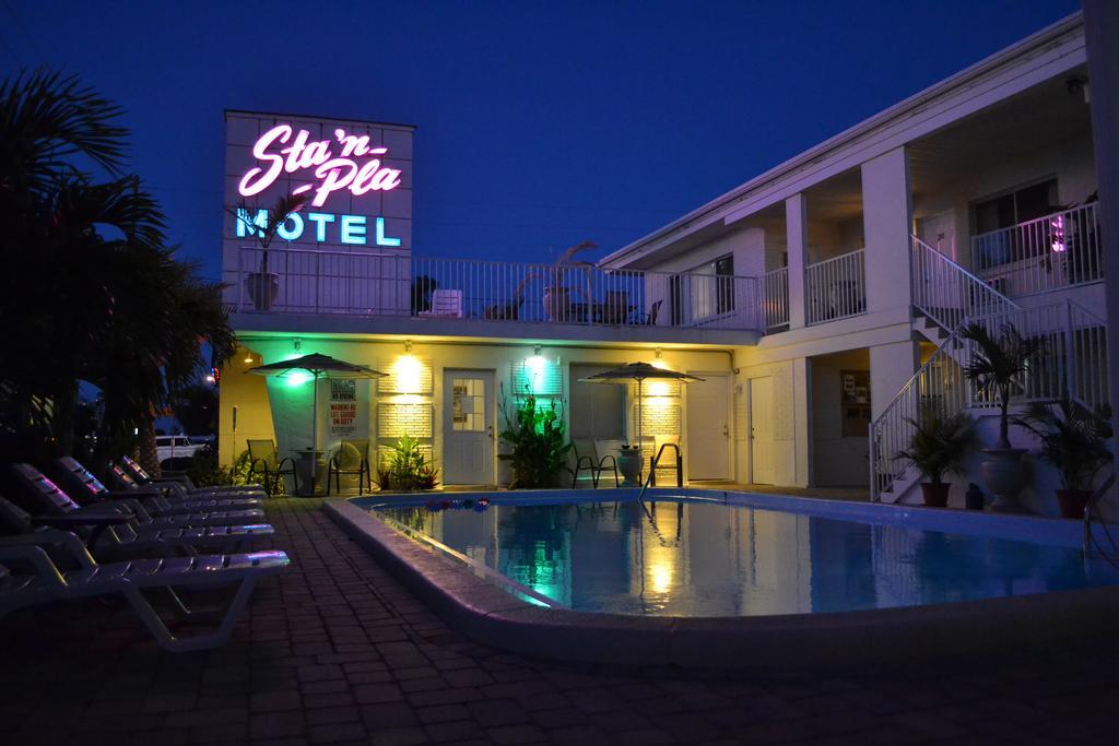 Sta N Pla Motel Клеруотер-Бич Экстерьер фото